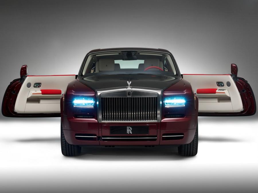  Rolls-Royce Phantom Coupe Ruby 2013 года  (фото 2 из 4)